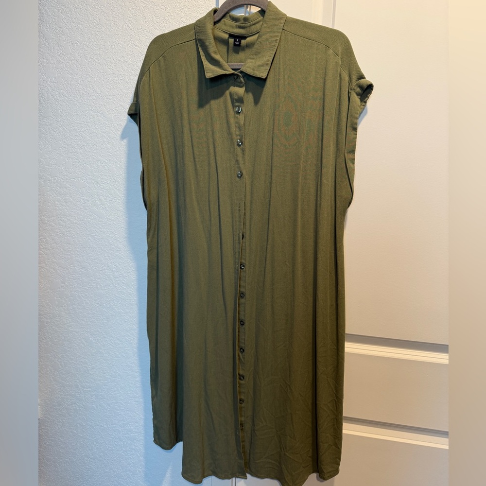 Torrid Dark Green Button-Up Shirt/Tunic